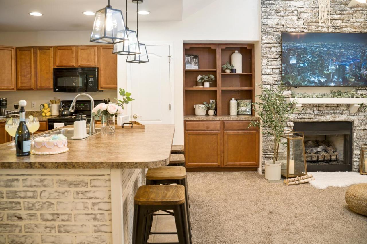Luxe Quiet Townhouse W/Parking/Pool/By Dollywood Villa Pigeon Forge Exteriör bild