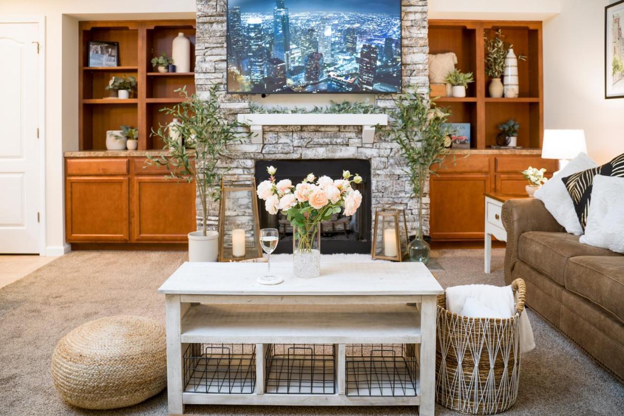 Luxe Quiet Townhouse W/Parking/Pool/By Dollywood Villa Pigeon Forge Exteriör bild