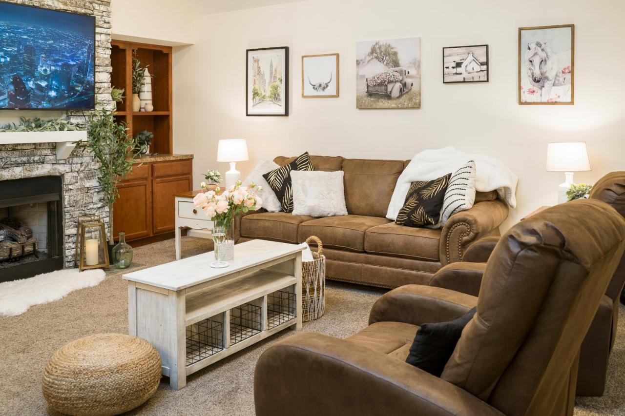 Luxe Quiet Townhouse W/Parking/Pool/By Dollywood Villa Pigeon Forge Exteriör bild